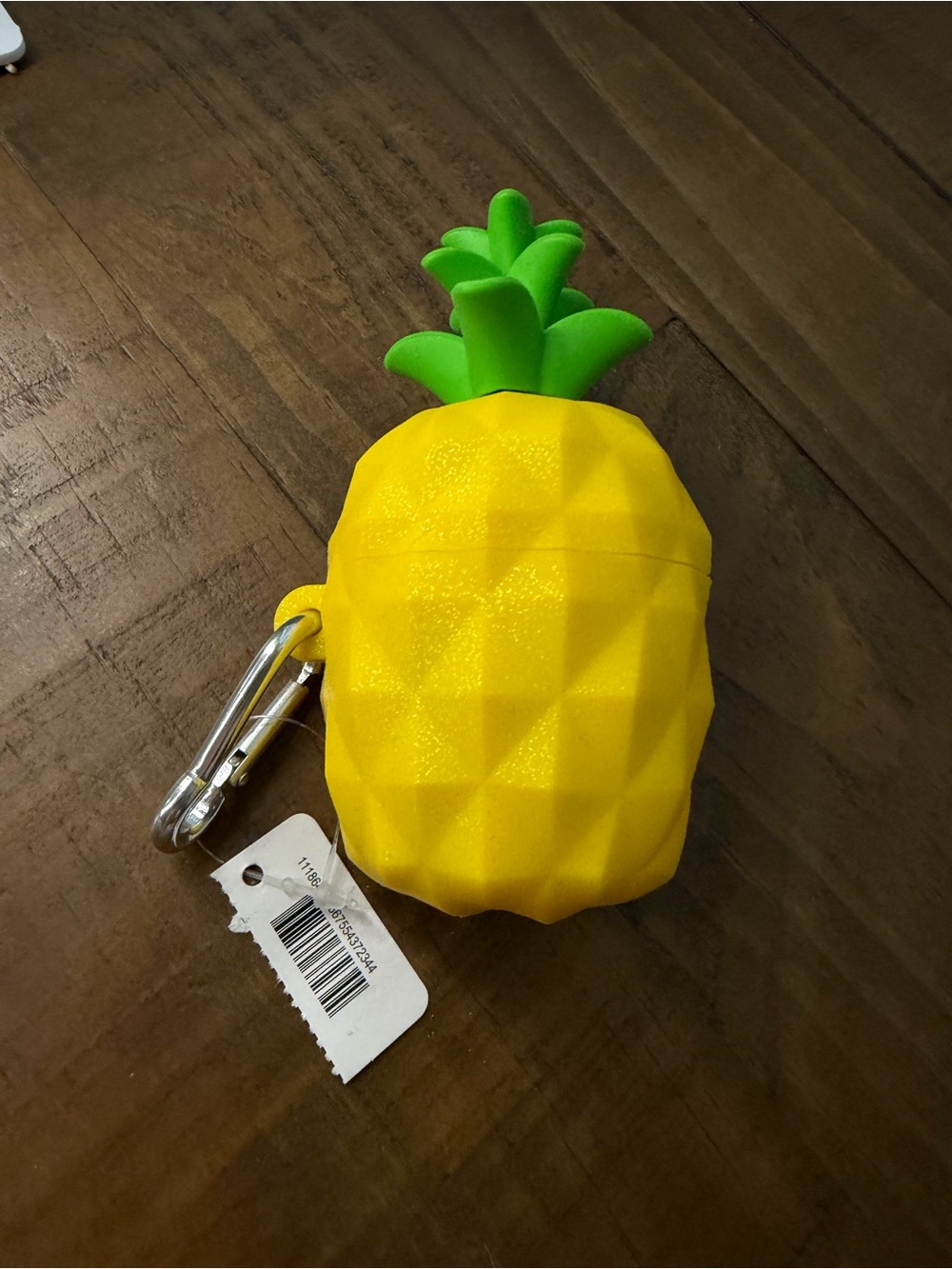 Bath & Body Works Pineapple Silicone Key Chain Clip, Yellow sanitizer case new